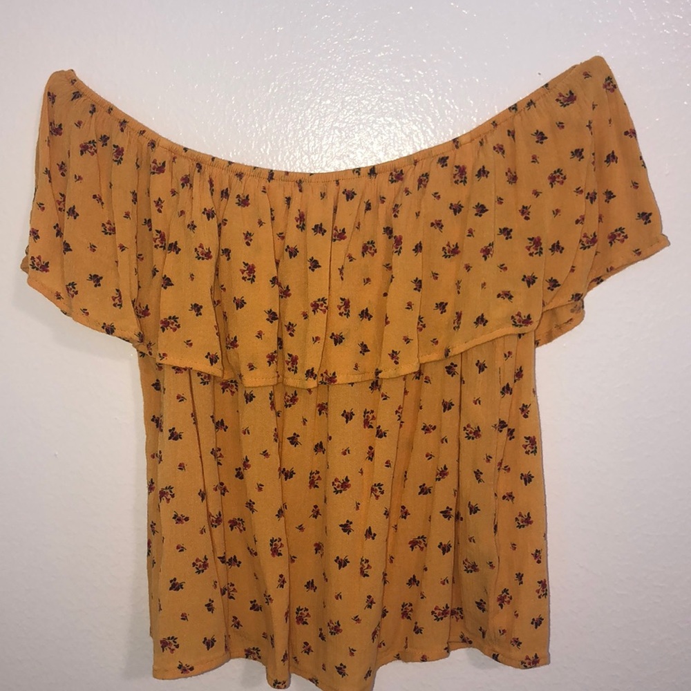 Never worn, in great condition!